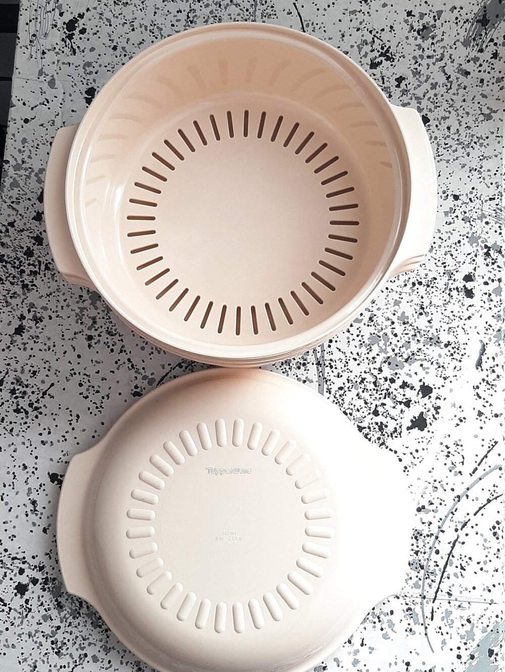 Tupperware Stack Cooker With Seal - Picture 3 of 15